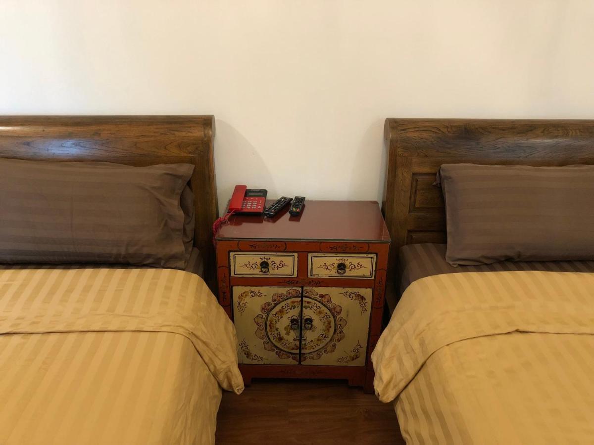 Hotel Iya محافظة باثوم ثاني المظهر الخارجي الصورة